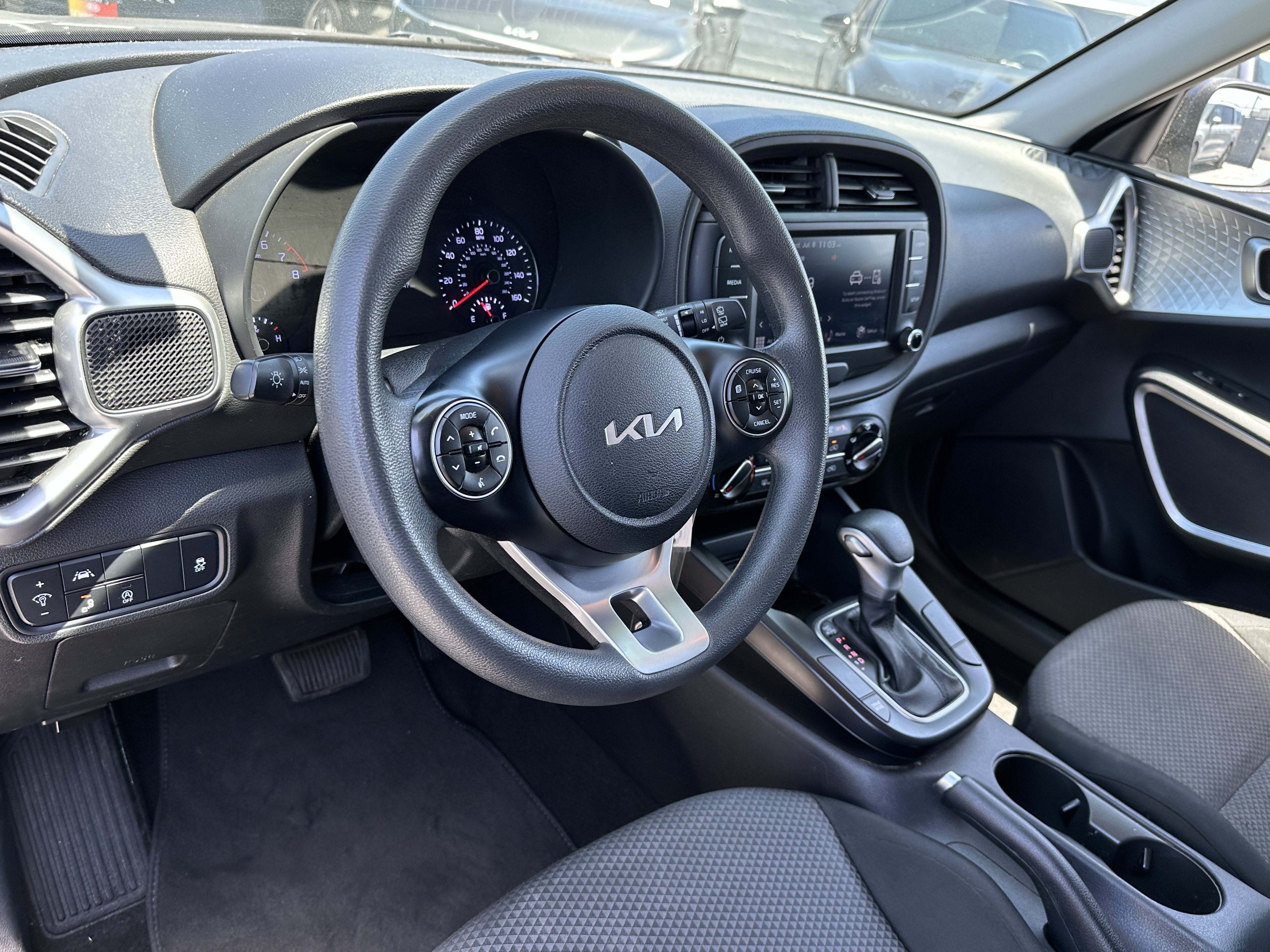 Certified 2022 Kia Soul LX w/ Technology Package FWD image 21