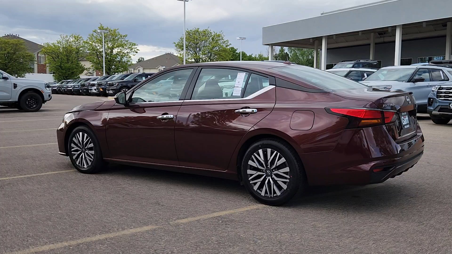 Used 2024 Nissan Altima 2.5 SV FWD image 23