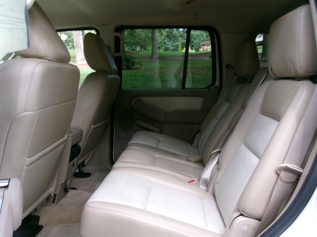 Used 2010 Mercury Mountaineer AWD image 34