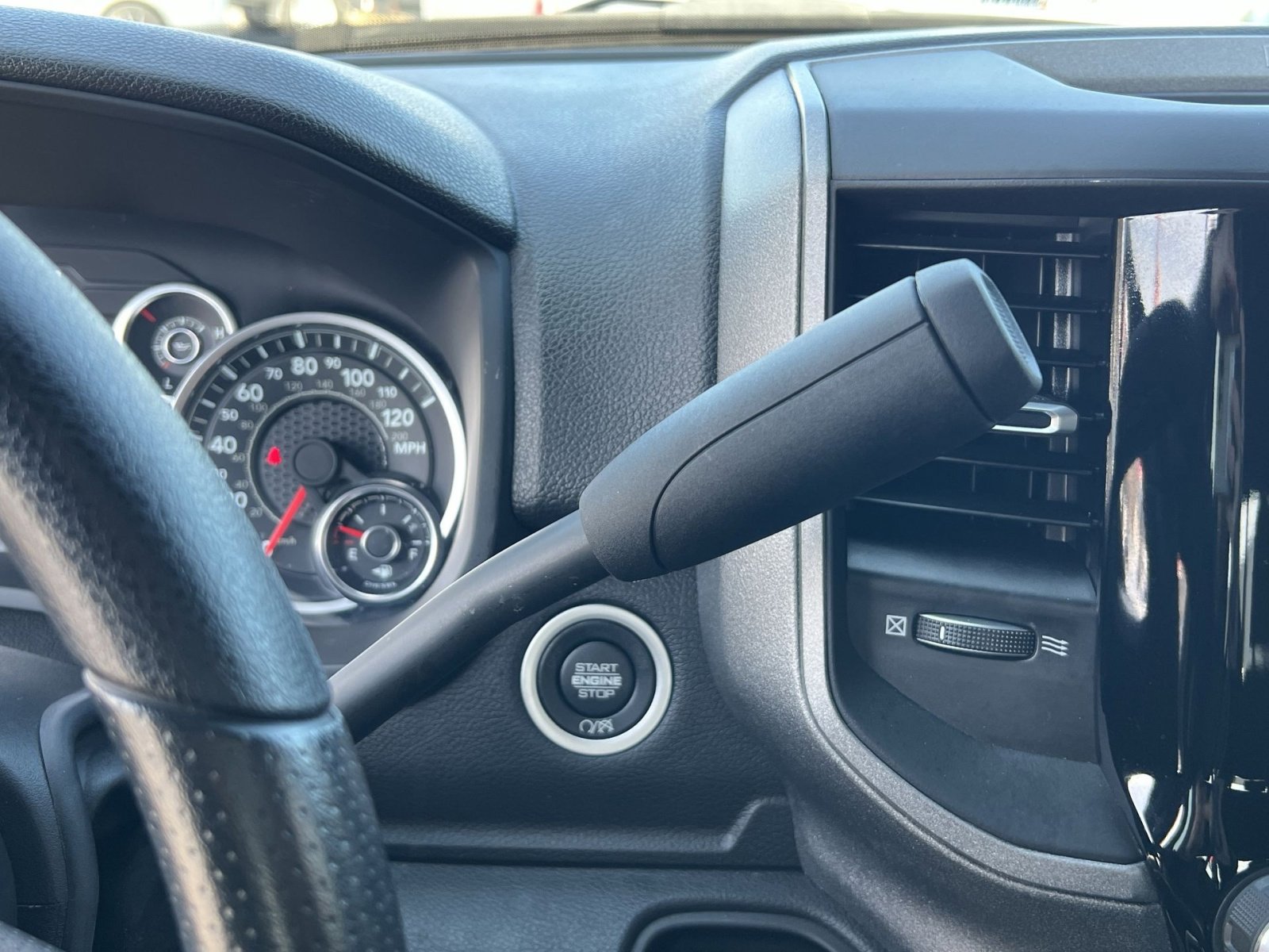 Used 2024 RAM 2500 Tradesman w/ Chrome Appearance Group image 21