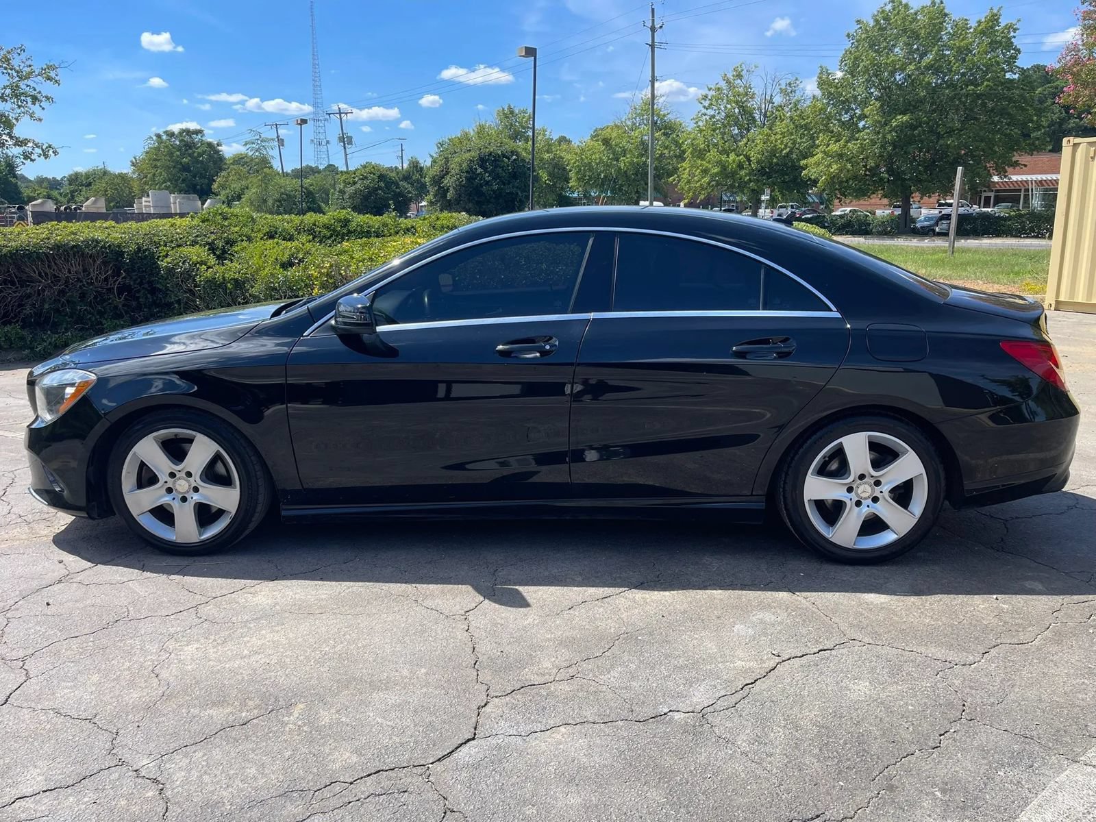 Used 2017 Mercedes-Benz CLA 250 4MATIC image 4