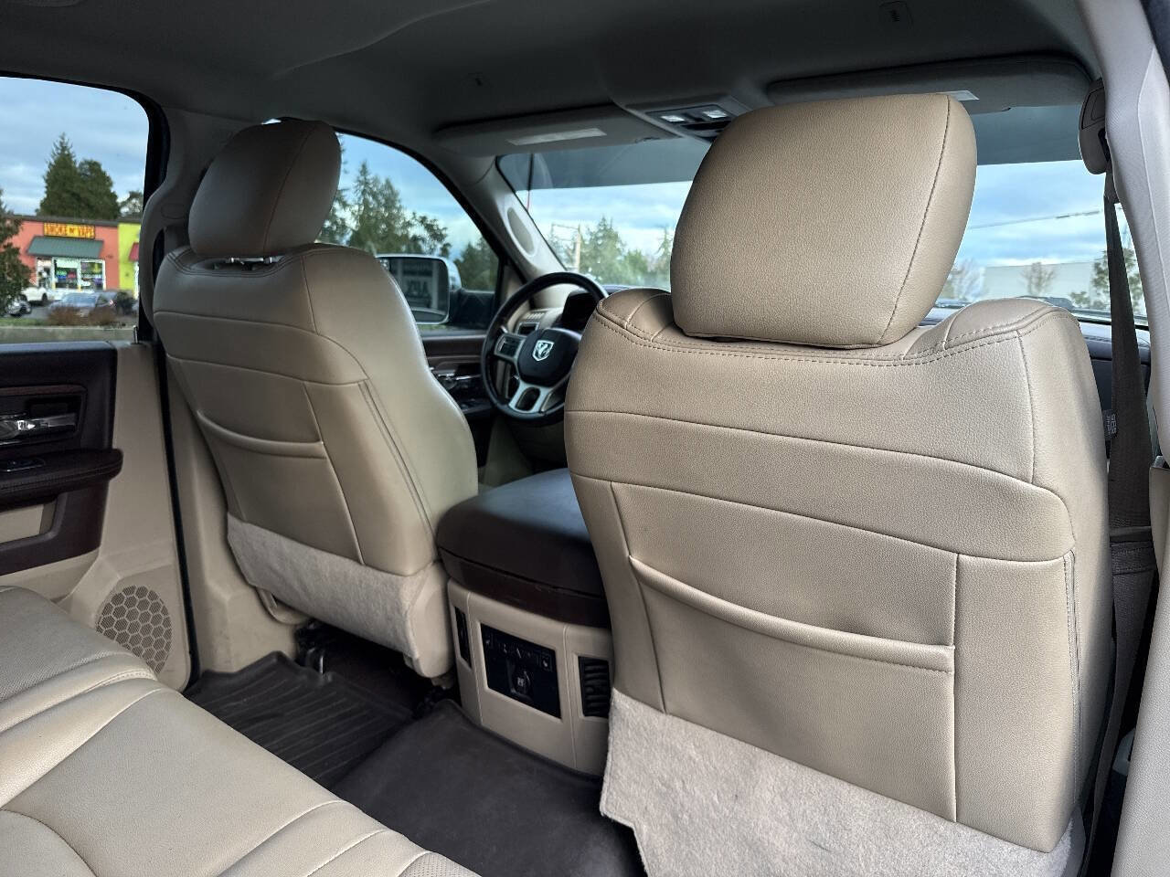 Used 2018 RAM 3500 Laramie image 17