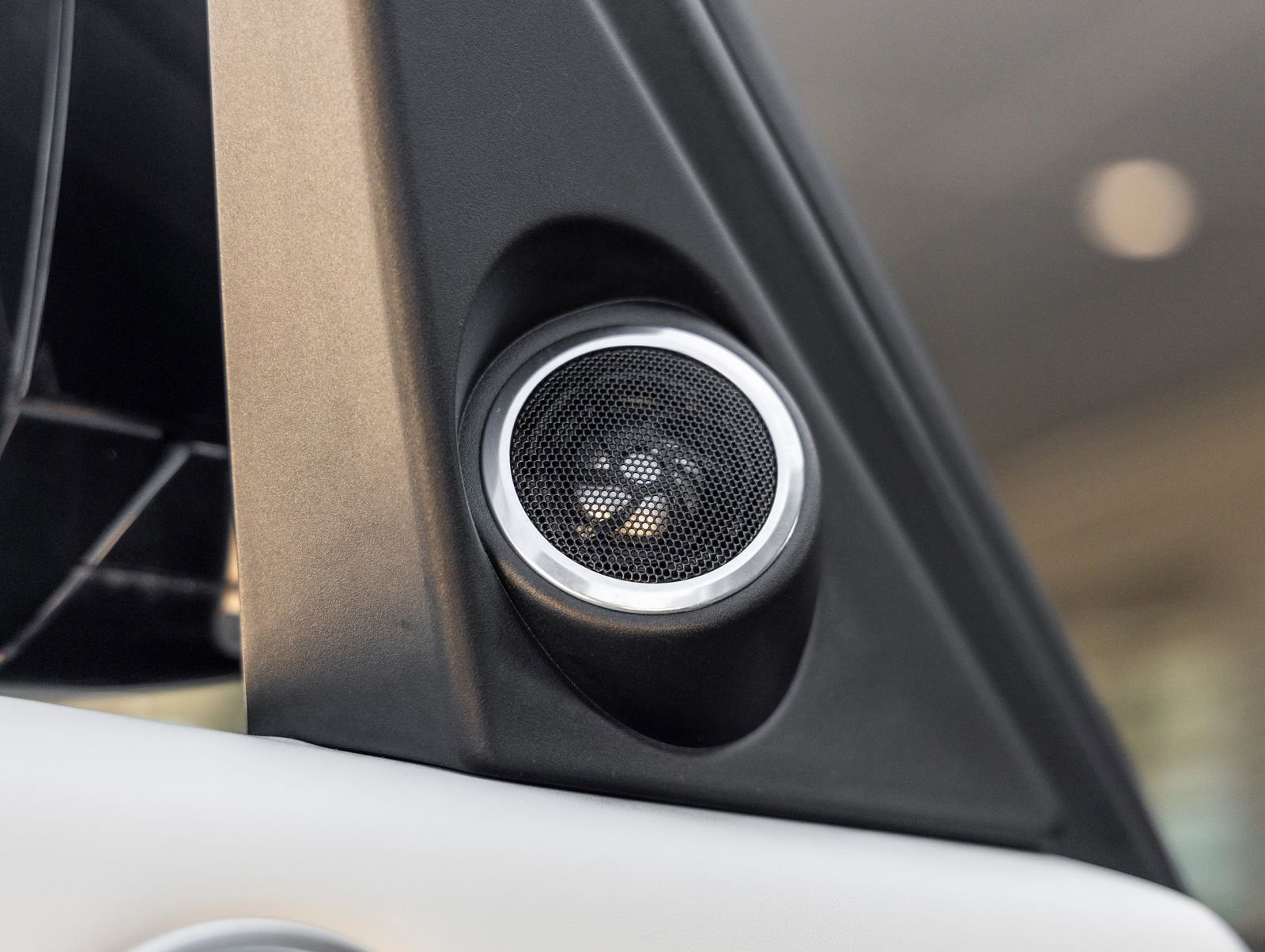 Used 2020 Land Rover Range Rover Autobiography image 18