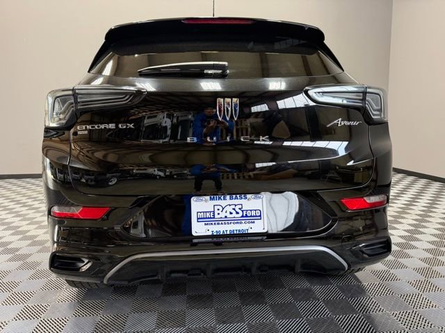 Used 2024 Buick Encore GX Avenir w/ Avenir Convenience Package image 9