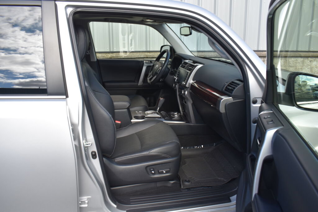 Certified 2024 Toyota 4Runner Limited AWD/4WD image 25