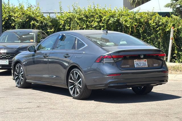 Used 2024 Honda Accord Touring image 6