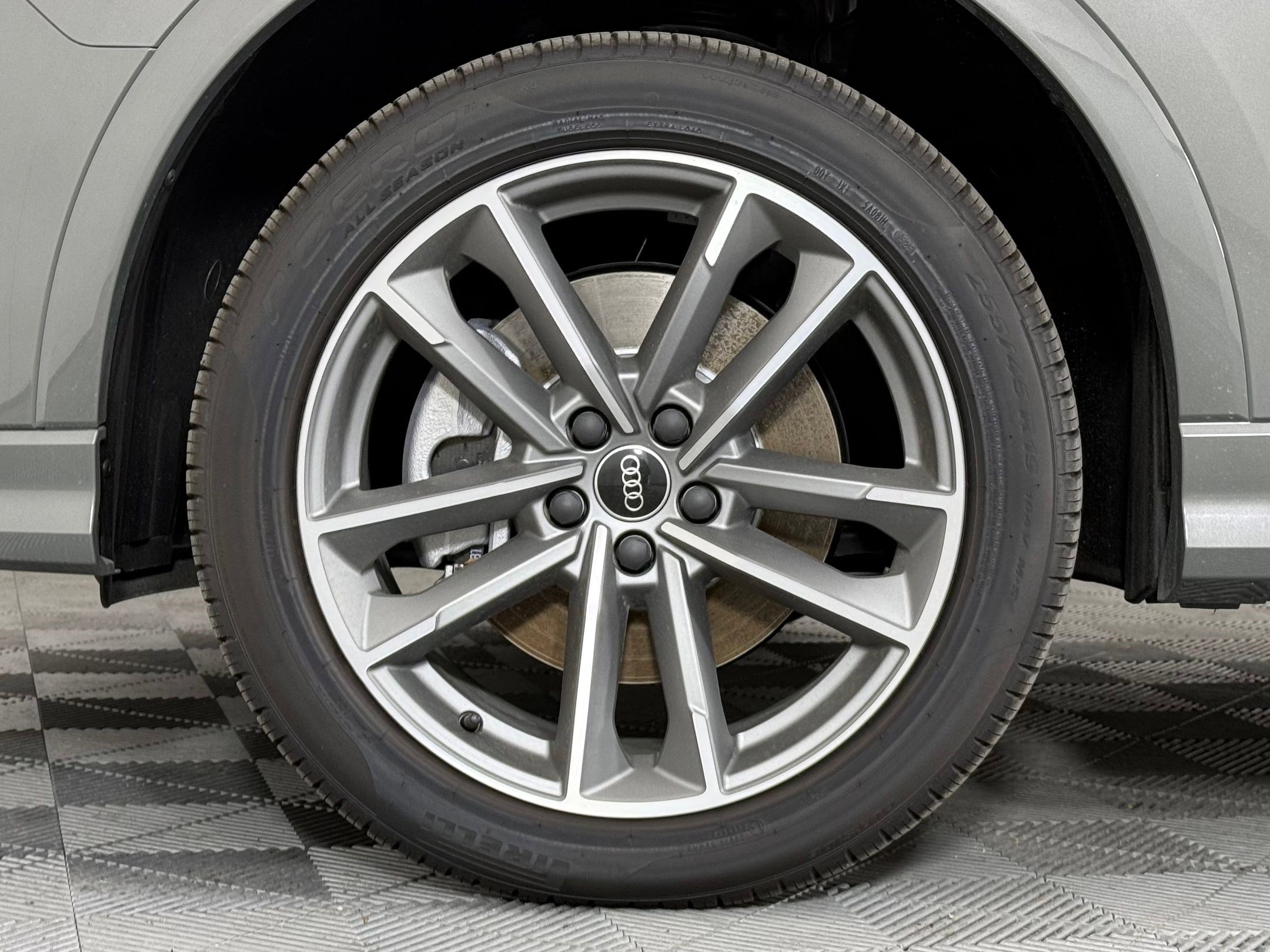 New 2025 Audi Q3 2.0T Premium image 12