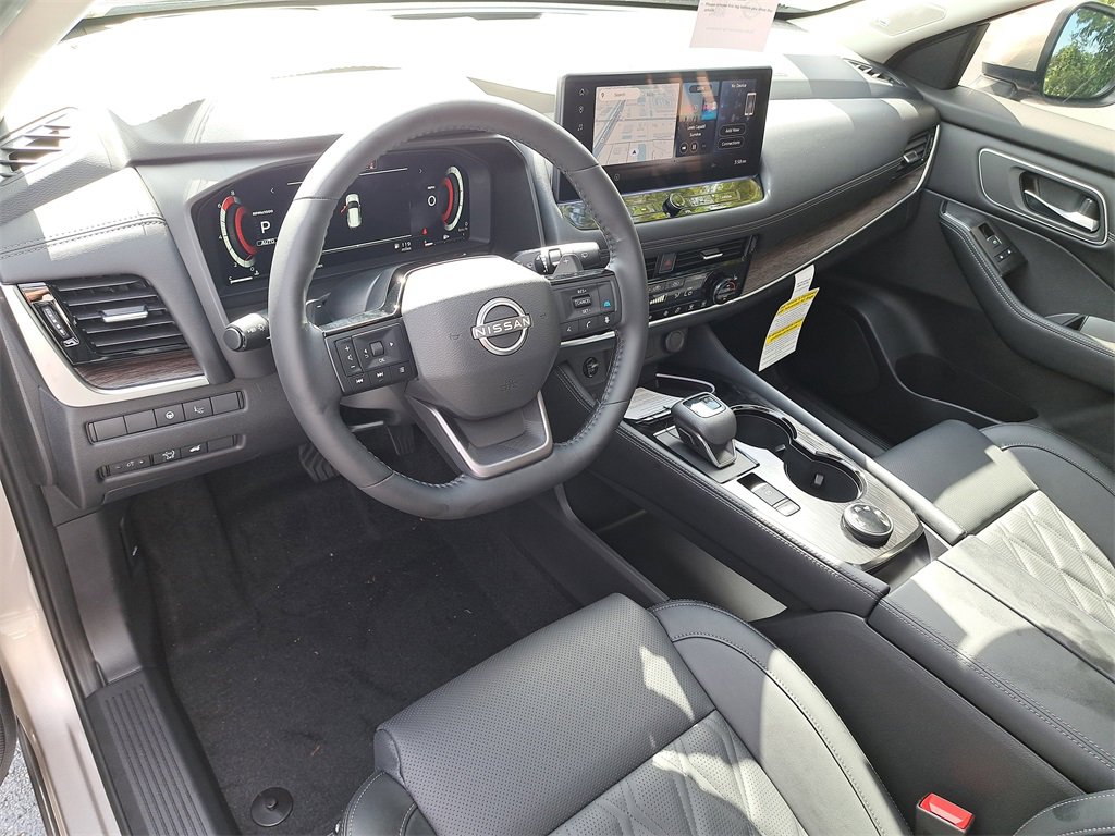 New 2026 Nissan Rogue Platinum image 18