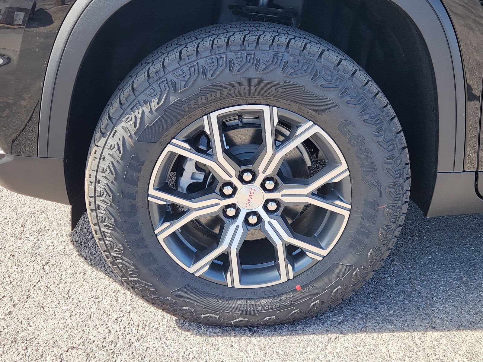 New 2026 GMC Acadia AT4 w/ Luxury Package AWD/4WD image 14