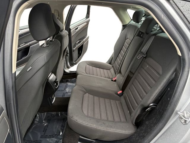 Used 2020 Ford Fusion SE image 10