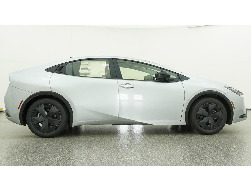 New 2026 Toyota Prius LE FWD image 27
