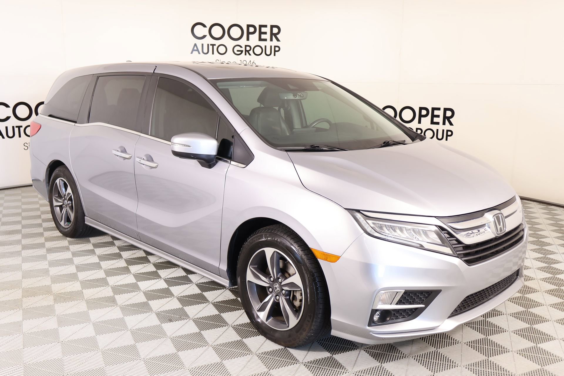 Used 2018 Honda Odyssey Touring video 1