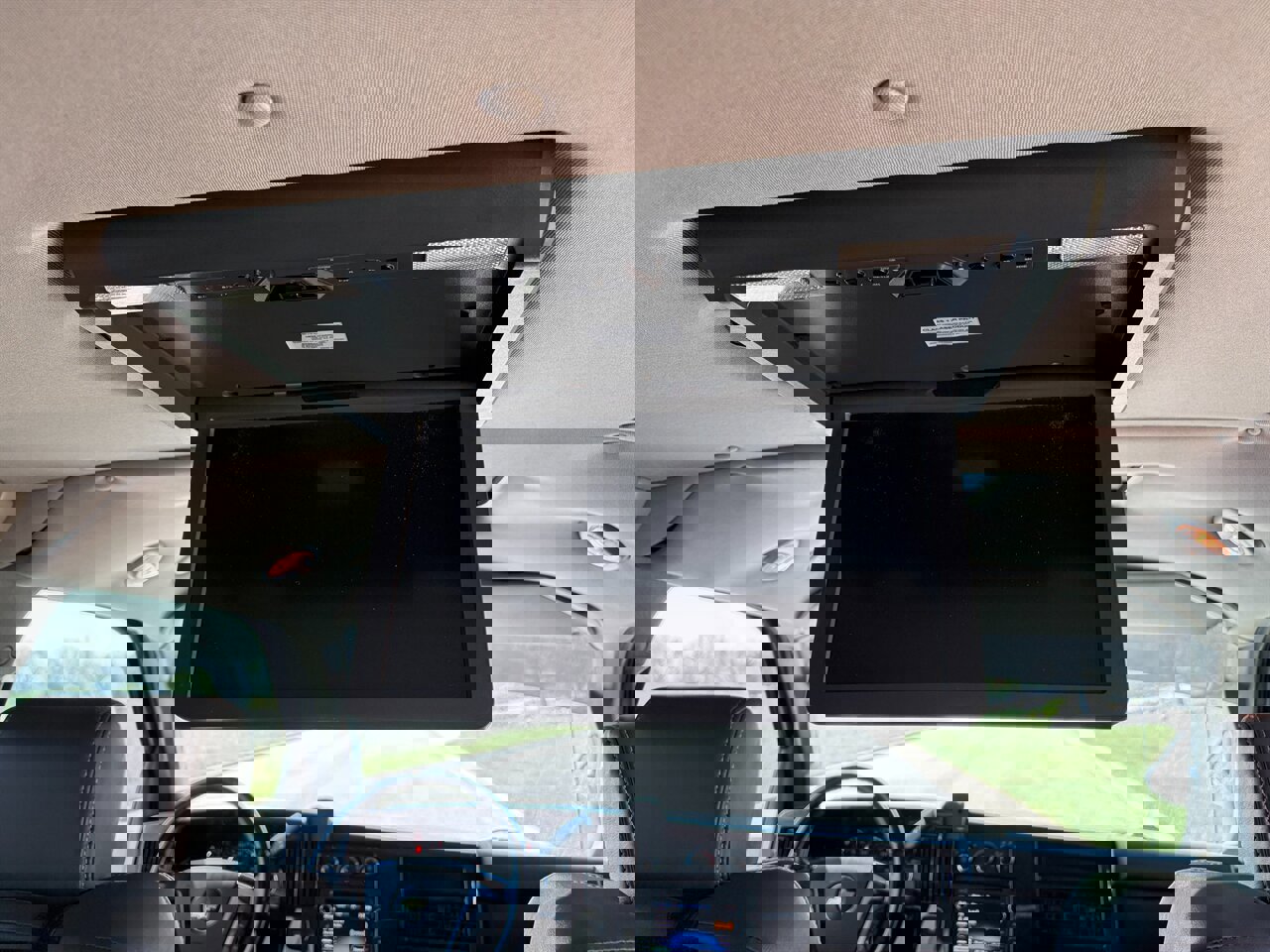 Used 2016 Chevrolet Express 2500 image 24