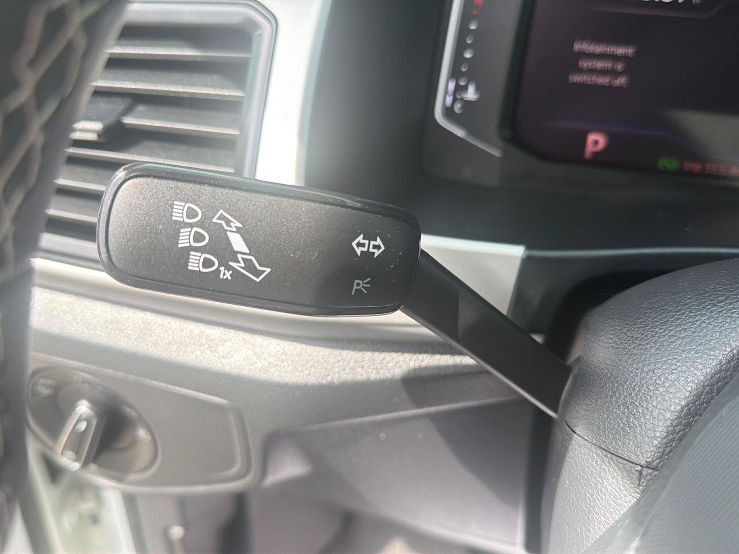 Used 2023 Volkswagen Atlas SE AWD/4WD image 19