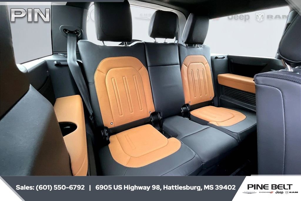 Used 2024 Land Rover Defender 130 X image 21