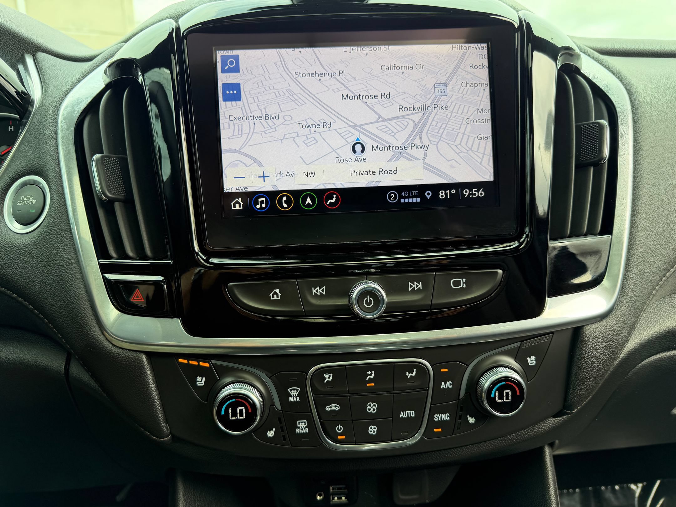 Used 2023 Chevrolet Traverse High Country AWD/4WD image 37