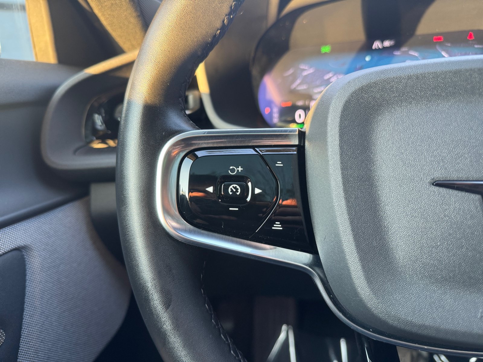 Used 2023 Polestar Polestar 2 FWD image 24