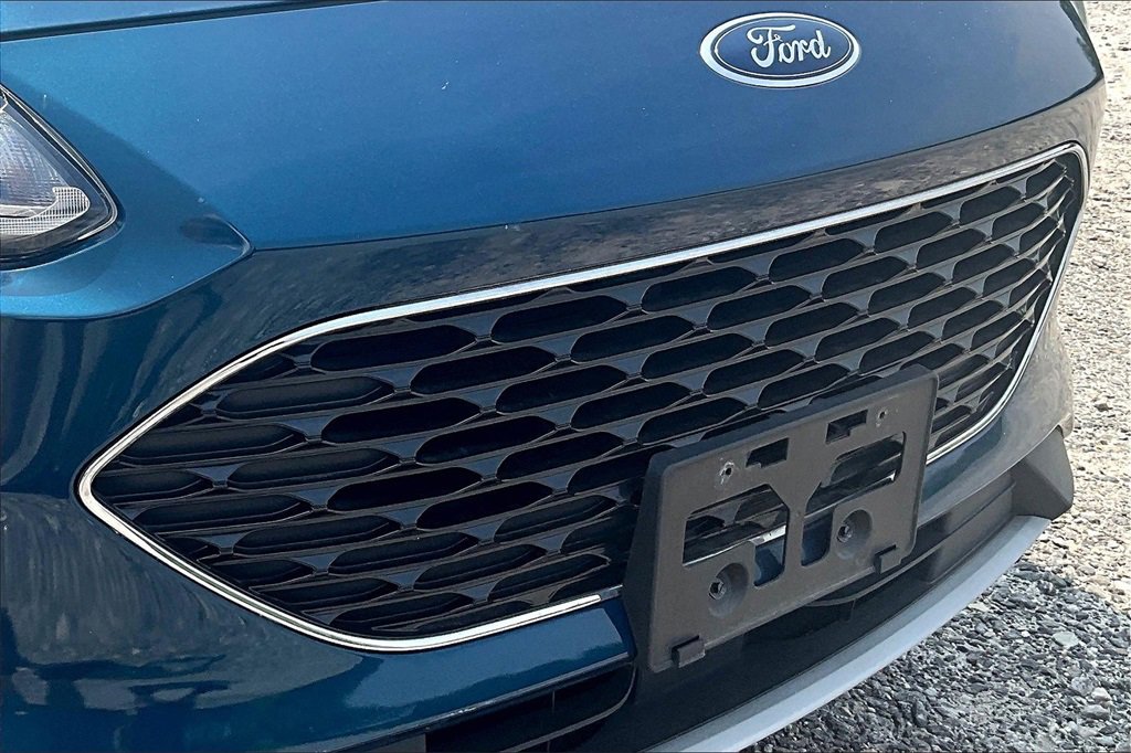 Used 2020 Ford Escape SE image 19