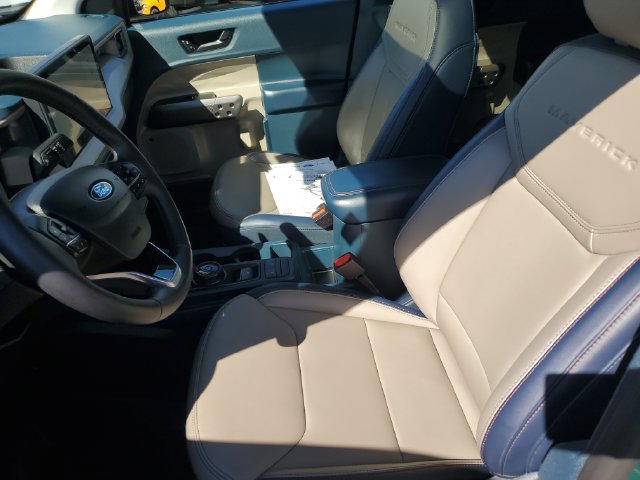 Used 2025 Ford Maverick Lariat AWD/4WD image 17