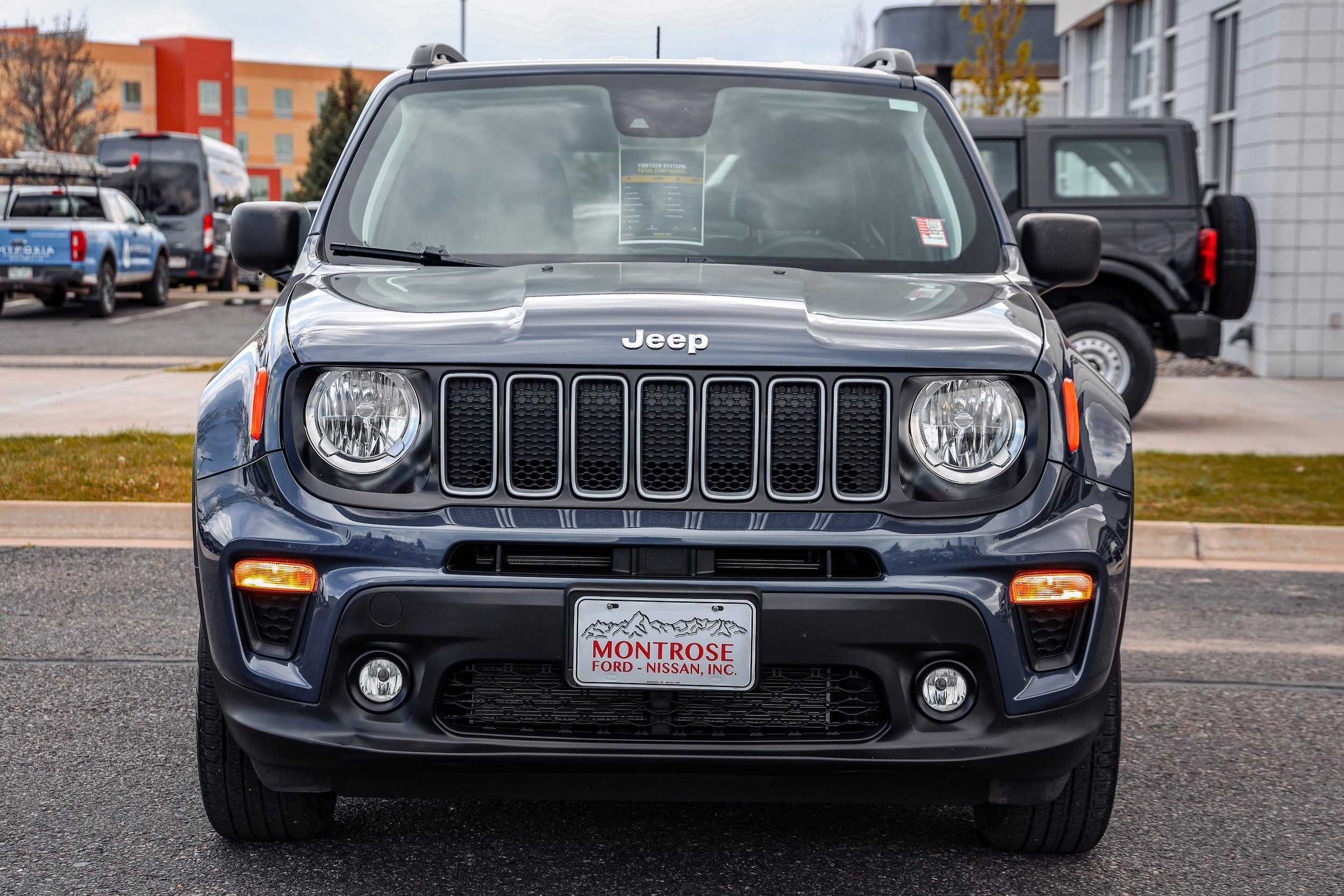 Used 2022 Jeep Renegade Latitude w/ Convenience Group AWD/4WD image 2