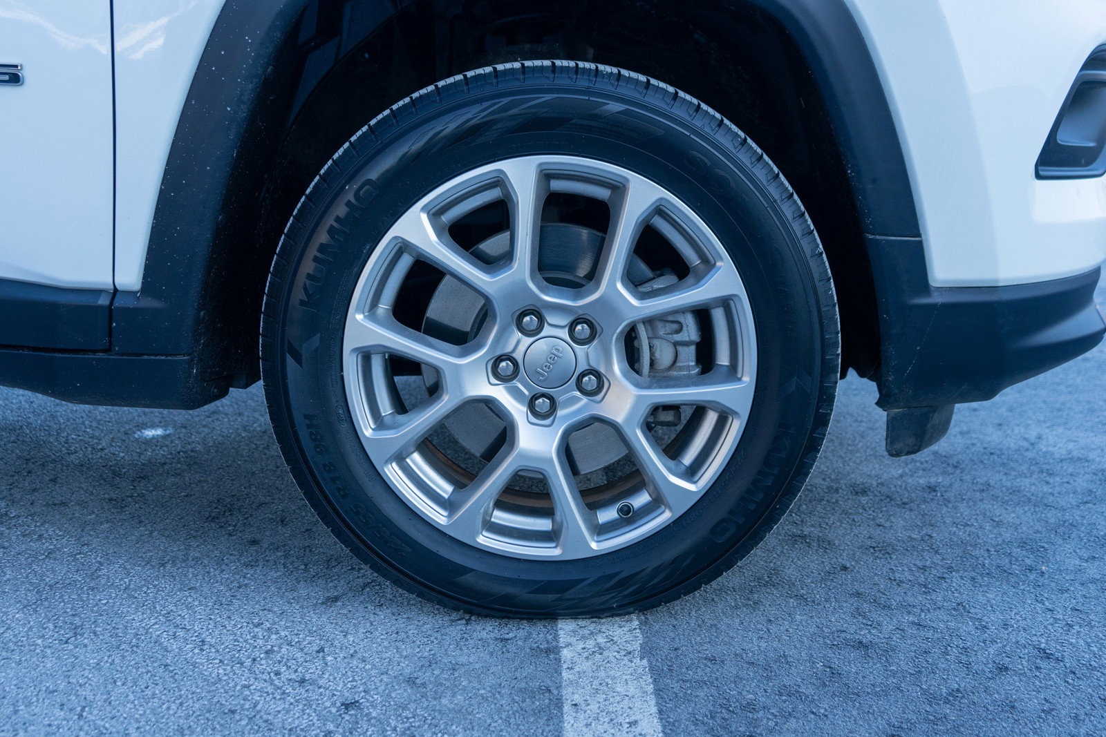 Used 2023 Jeep Compass Latitude image 10