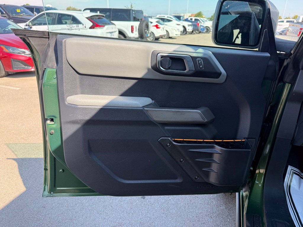 Used 2022 Ford Bronco Badlands AWD/4WD image 8
