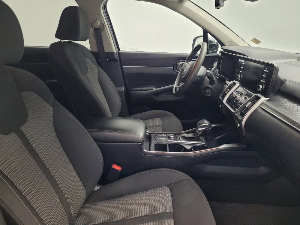 Used 2023 Kia Sorento LX image 21