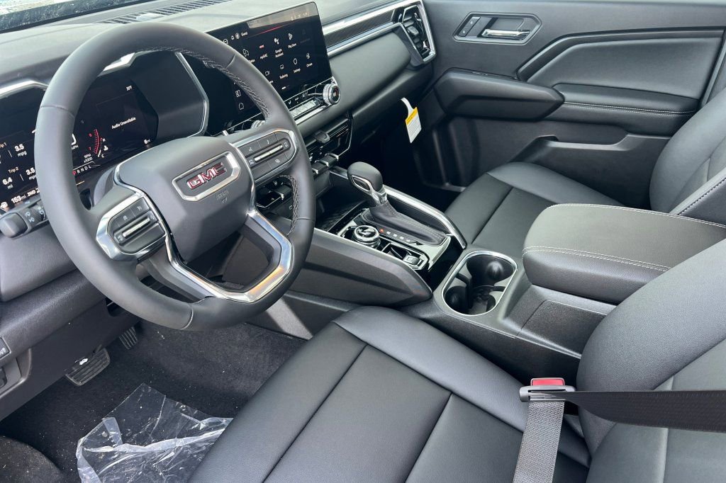 New 2026 GMC Canyon Elevation w/ Convenience Package image 7