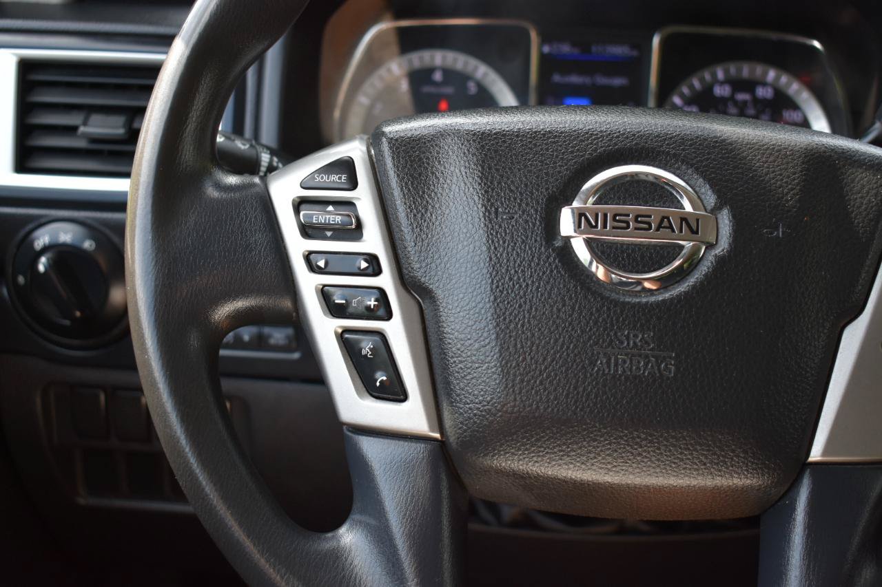 Used 2019 Nissan Titan S AWD/4WD image 32