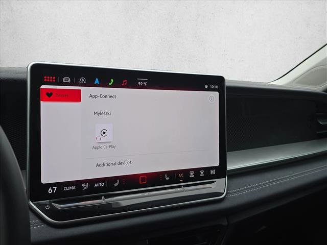 Certified 2025 Volkswagen Tiguan SE image 12