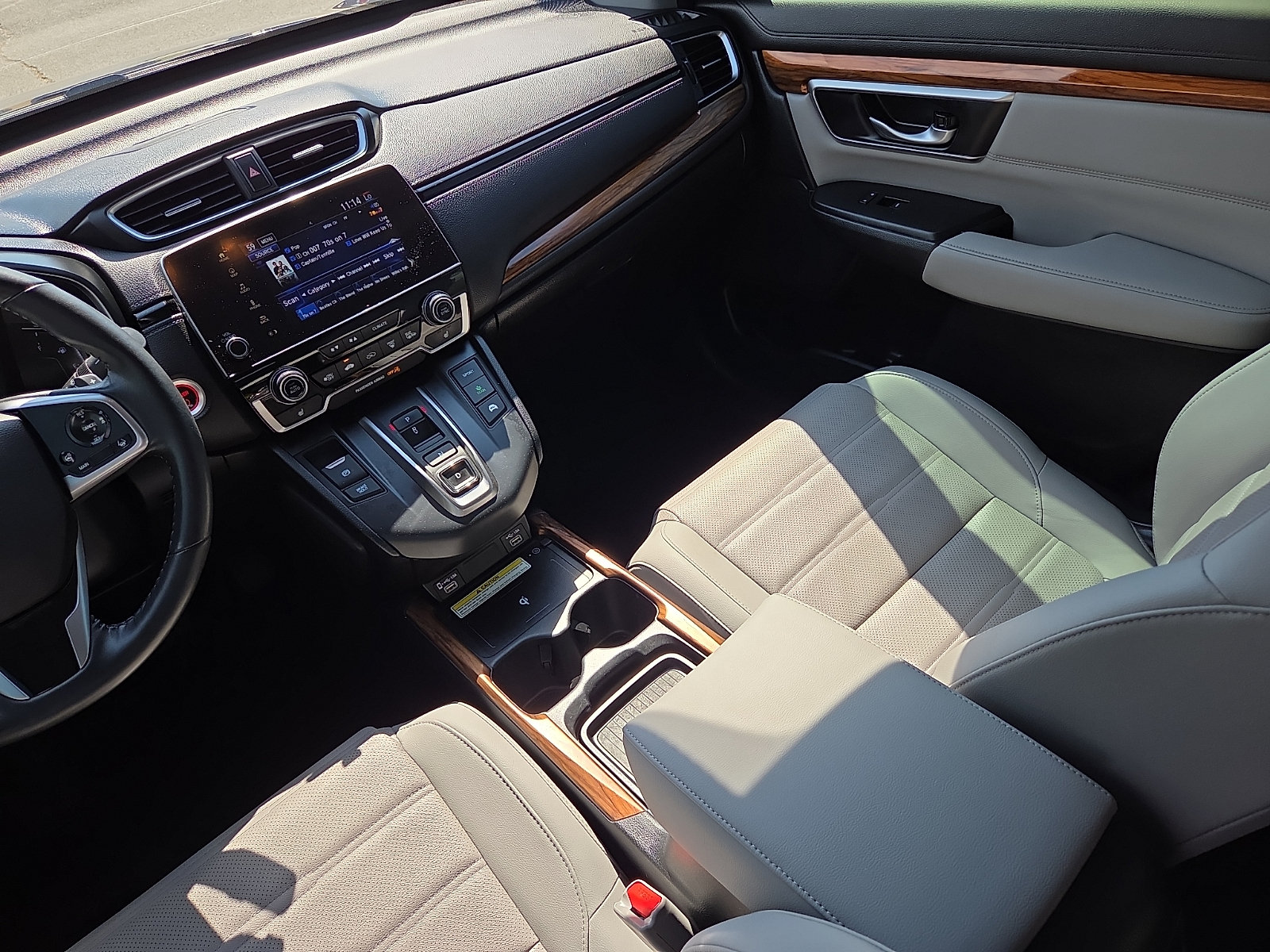 Used 2022 Honda CR-V Touring image 12