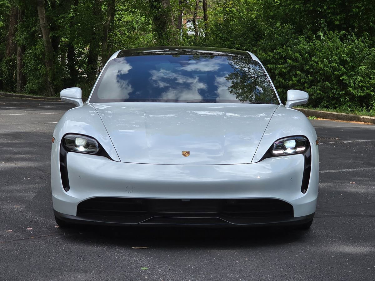 Used 2020 Porsche Taycan 4S w/ Premium Package image 9