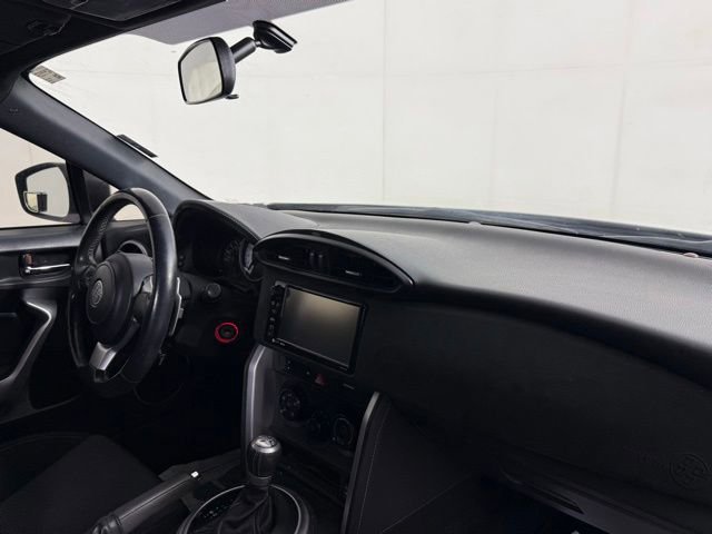 Used 2017 Toyota 86 RWD image 26