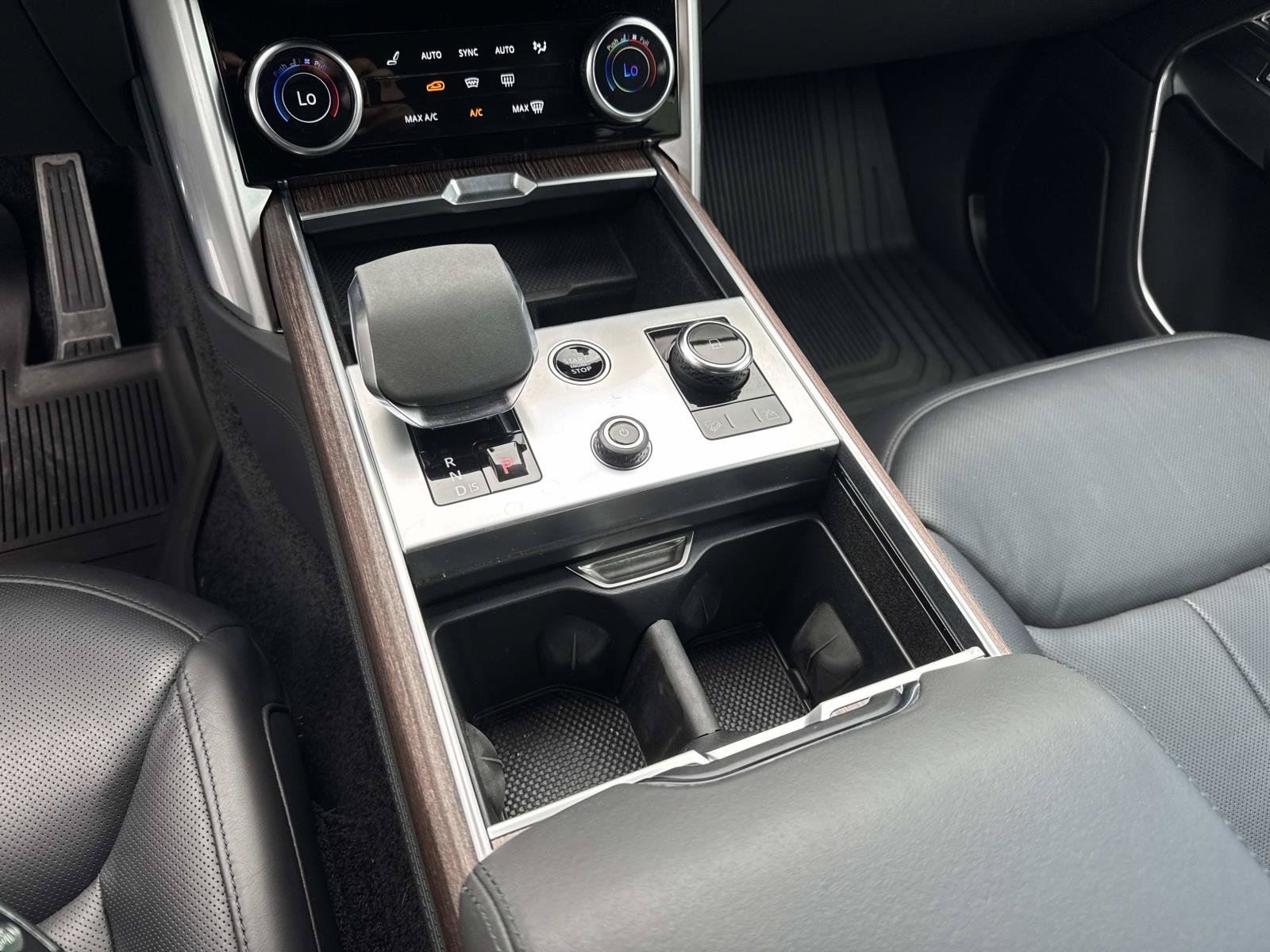 Certified 2023 Land Rover Range Rover Autobiography AWD/4WD image 28