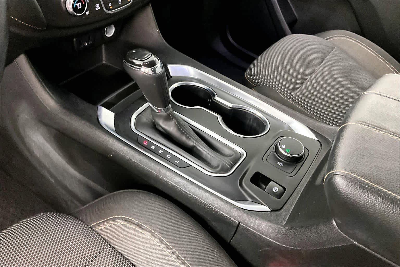 Used 2018 Chevrolet Traverse LT FWD image 16