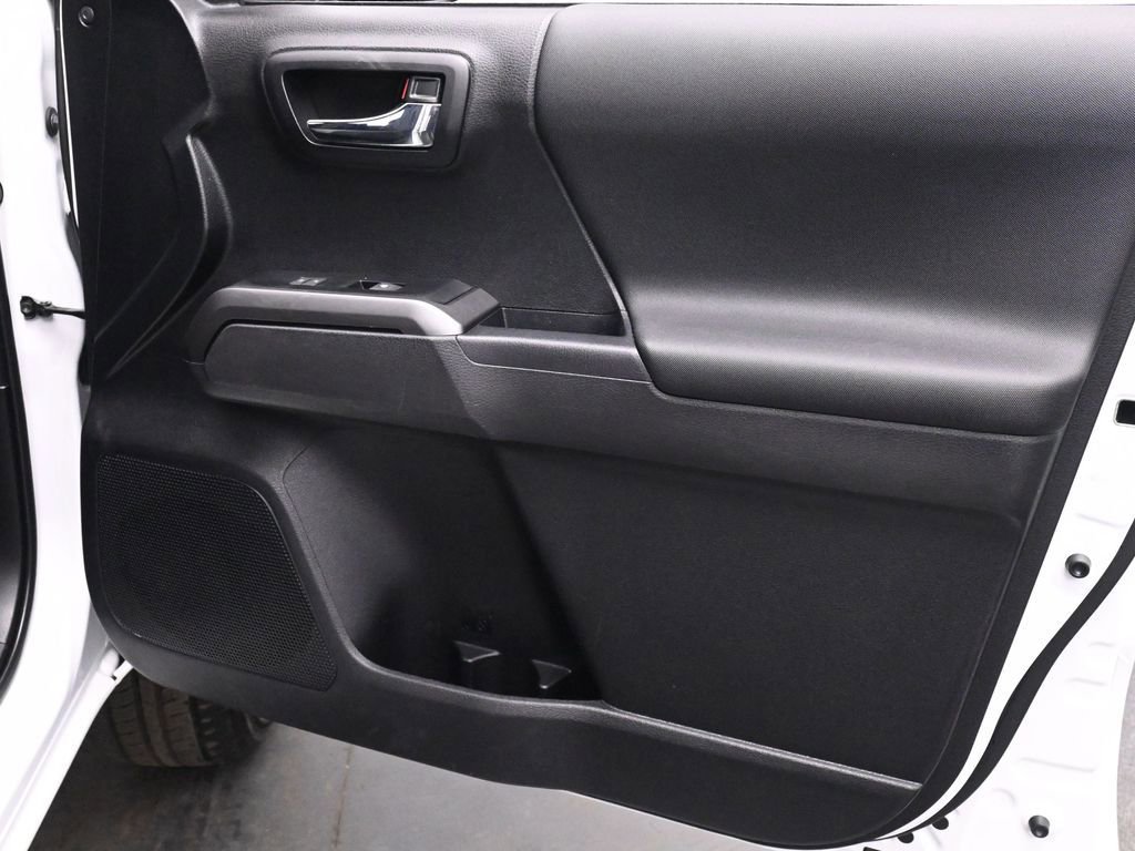 Used 2023 Toyota Tacoma TRD Off-Road w/ Technology Package image 19