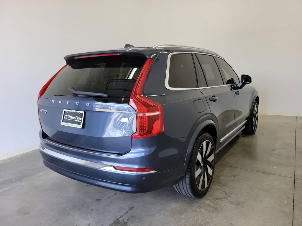 Used 2023 Volvo XC90 T8 Ultimate w/ Lounge Package image 5