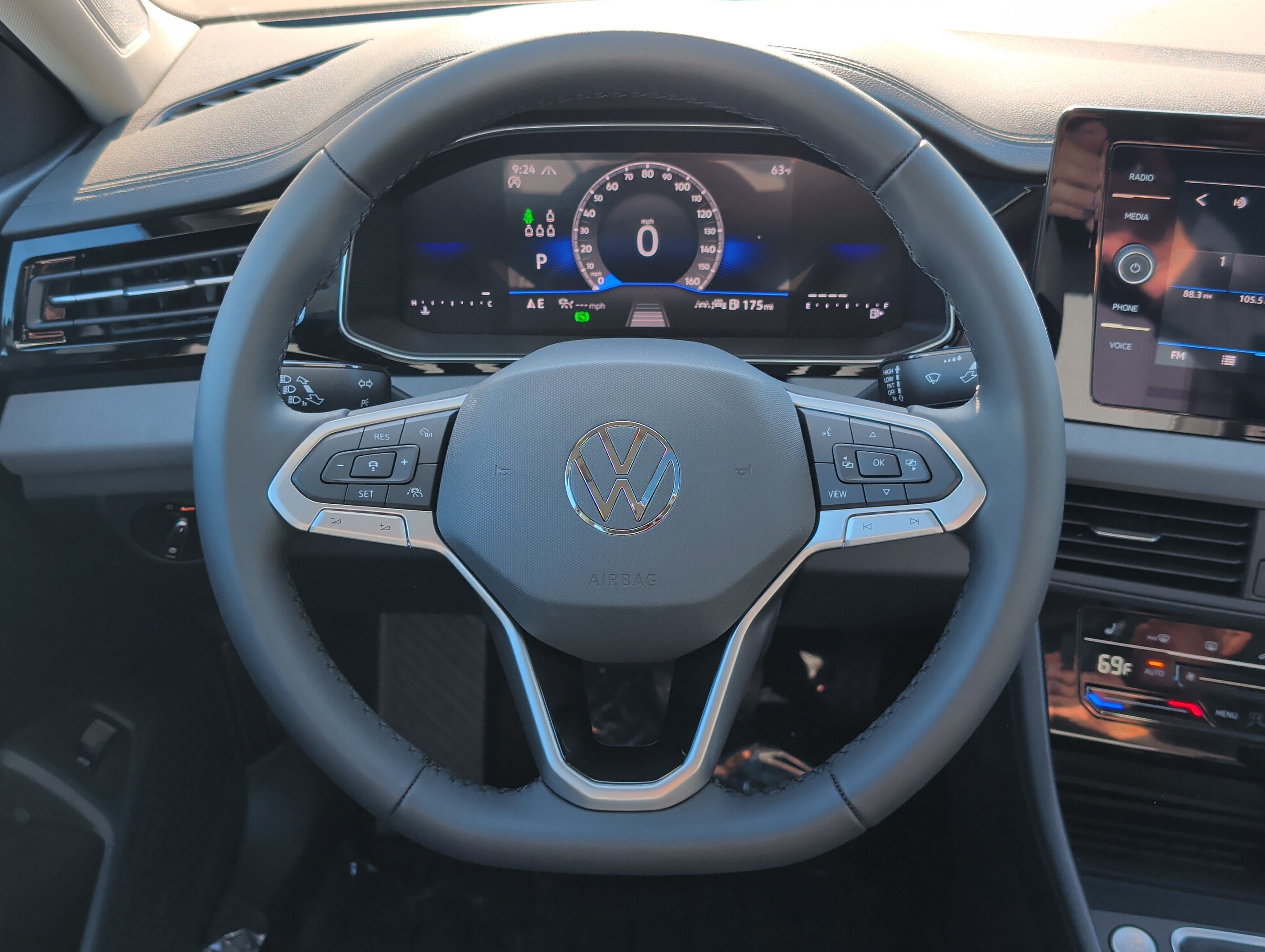 New 2027 Volkswagen Jetta SE FWD image 8
