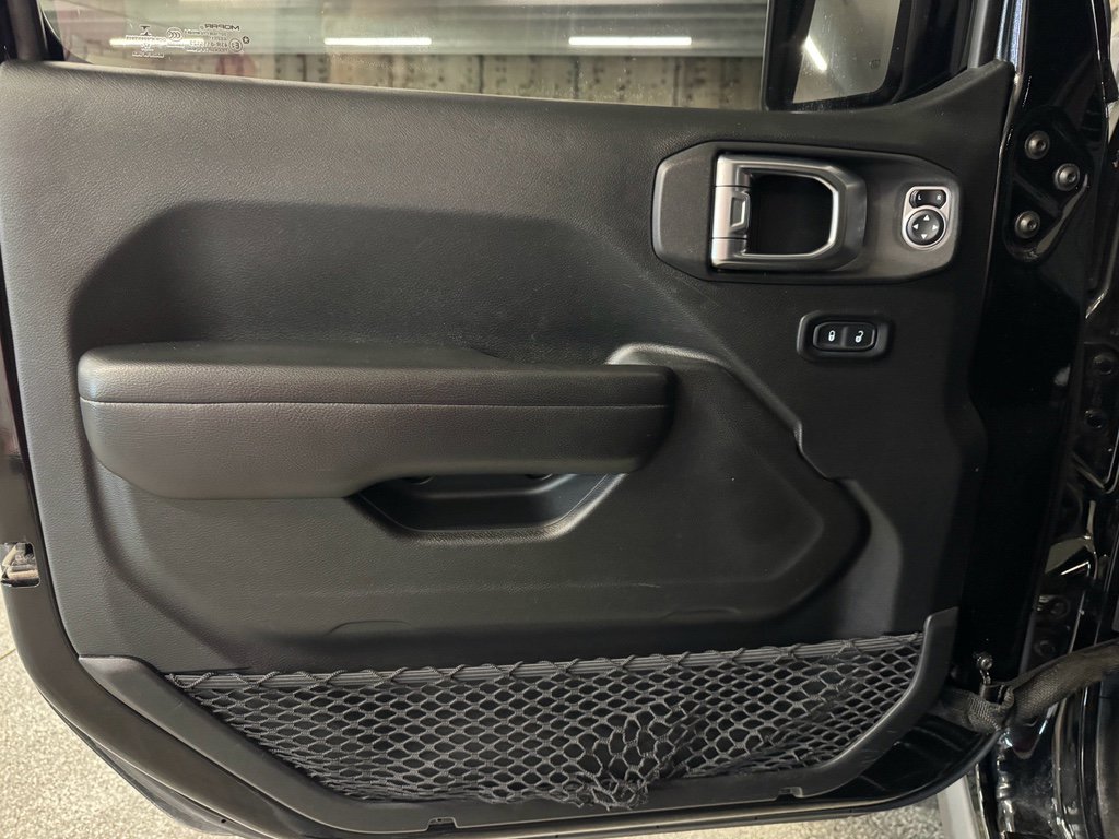 Used 2018 Jeep Wrangler Unlimited Sport S image 16