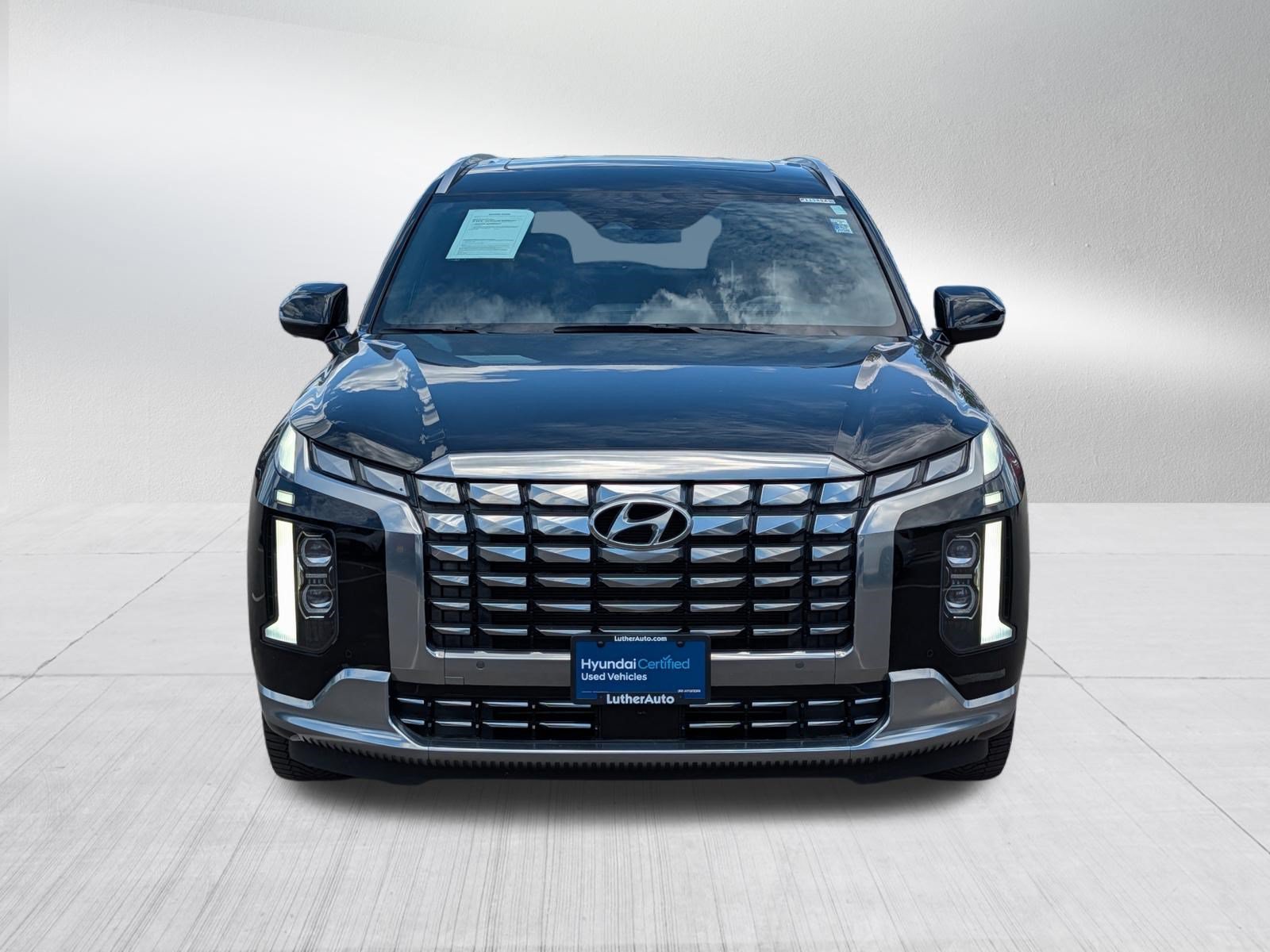 Certified 2023 Hyundai Palisade Calligraphy w/ Cargo Package AWD/4WD image 2