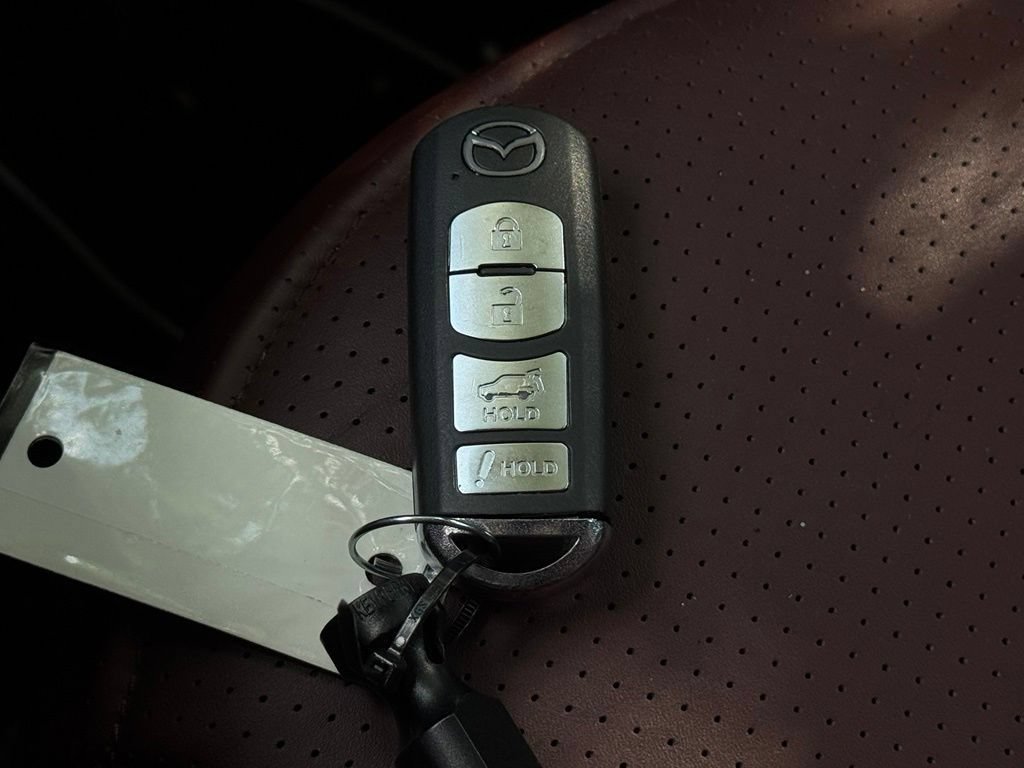 Used 2017 MAZDA CX-9 Signature AWD/4WD image 27