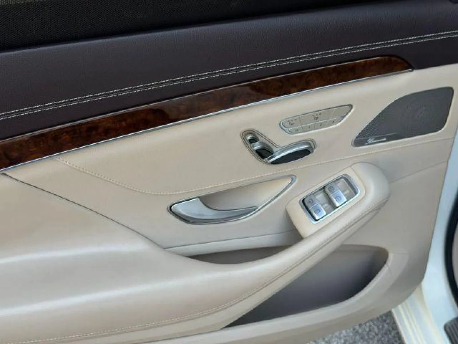 Used 2015 Mercedes-Benz S 550 Sedan image 19