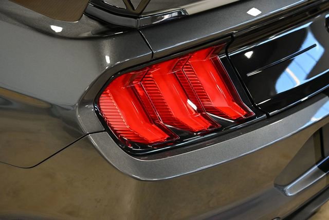 Used 2020 Ford Mustang Shelby GT500 w/ Carbon Fibre Track Pack image 13