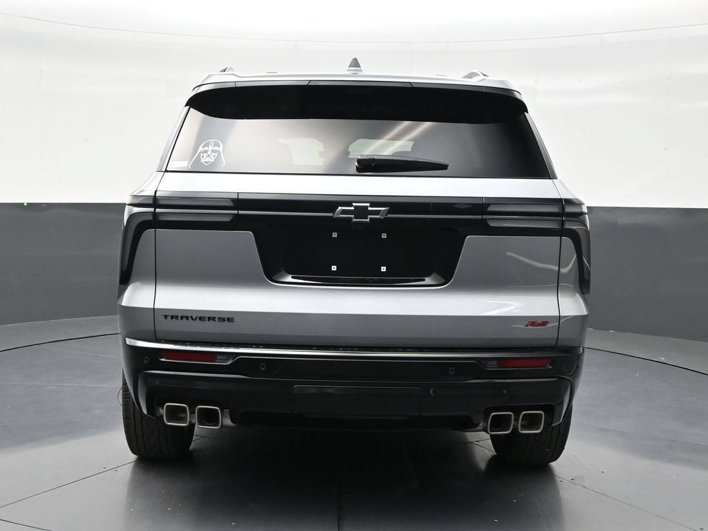 Used 2026 Chevrolet Traverse RS FWD image 4