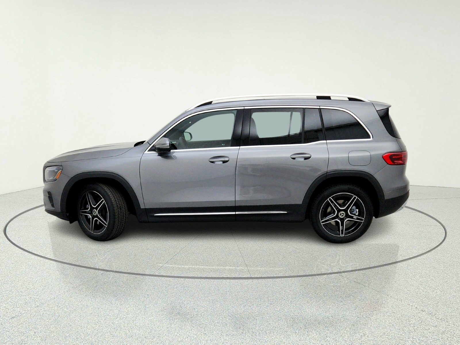 New 2026 Mercedes-Benz GLB 250 image 14