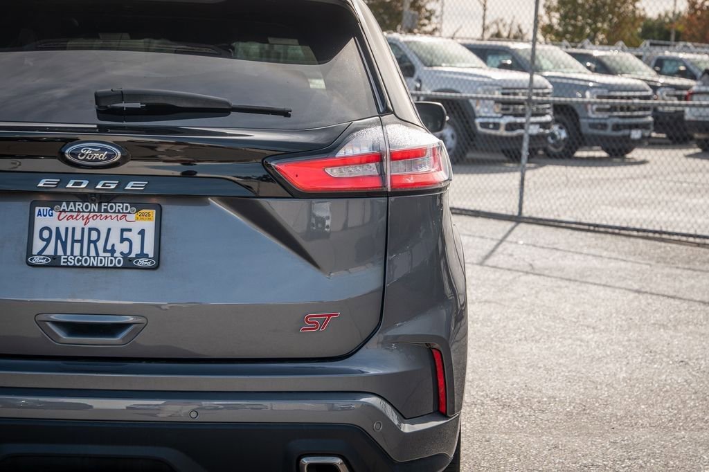 Used 2022 Ford Edge ST w/ Cargo Accessory Package image 8