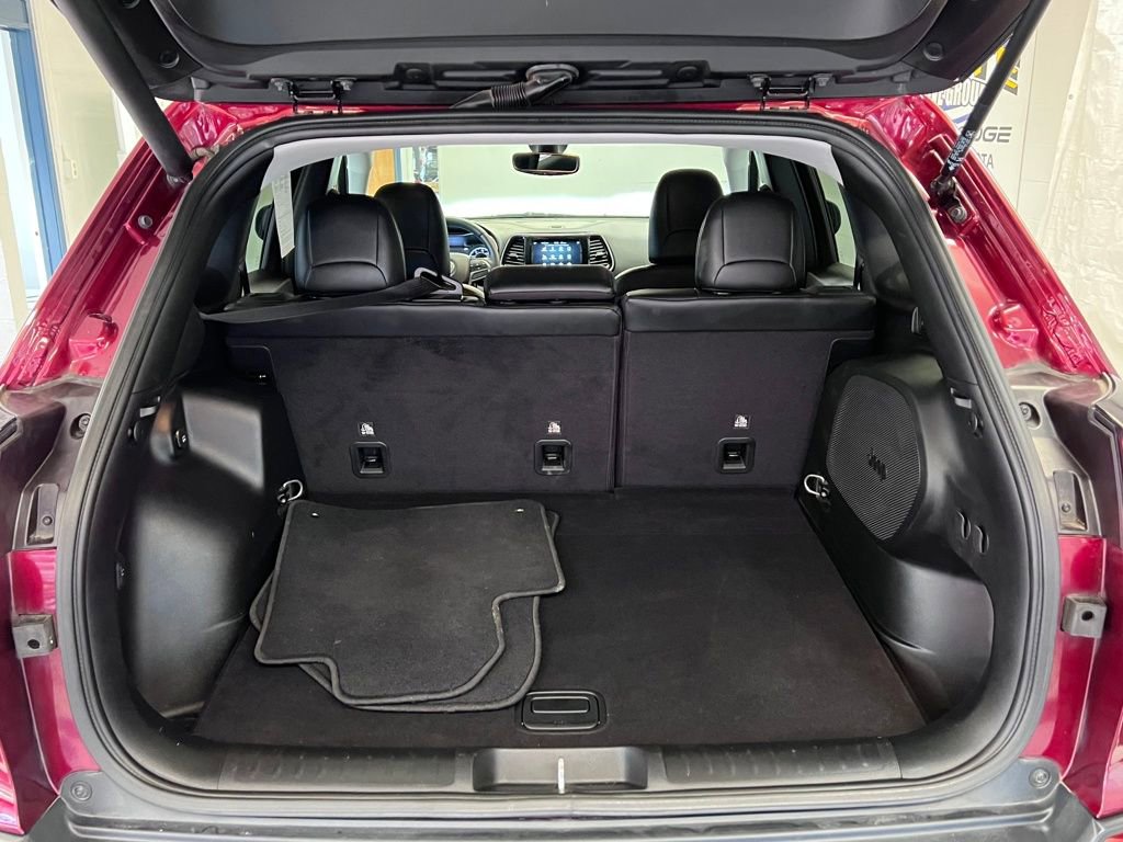 Used 2019 Jeep Cherokee Limited image 48