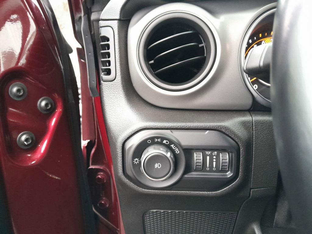 Used 2021 Jeep Wrangler Sport S image 14