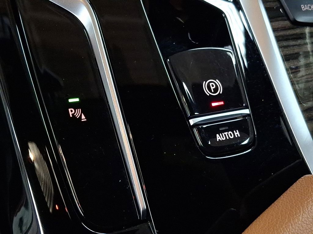 Certified 2023 BMW 530i xDrive w/ M Sport Package image 21