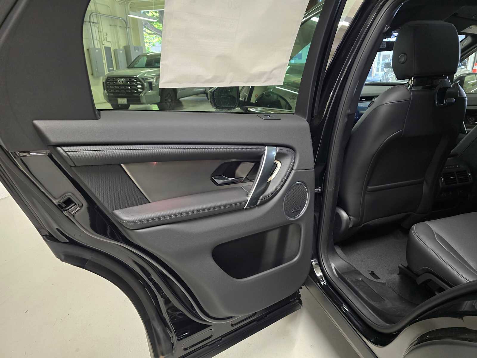 New 2026 Land Rover Discovery Sport Landmark AWD/4WD image 15
